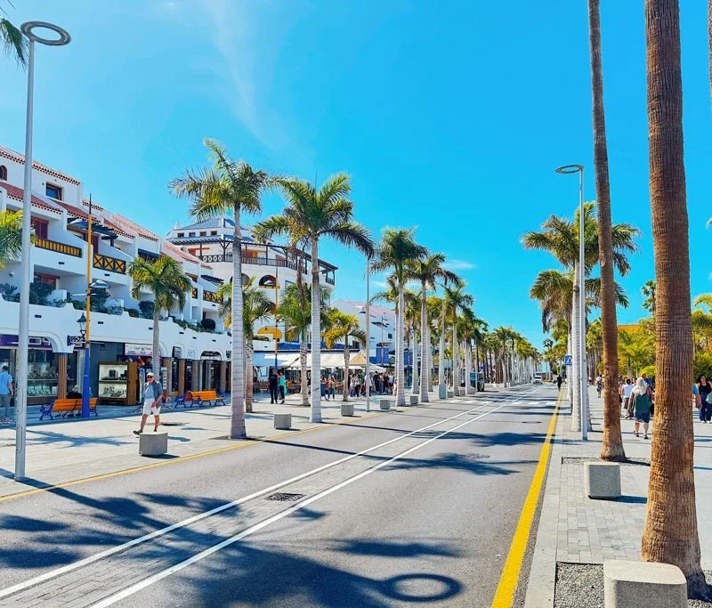 main street las americas